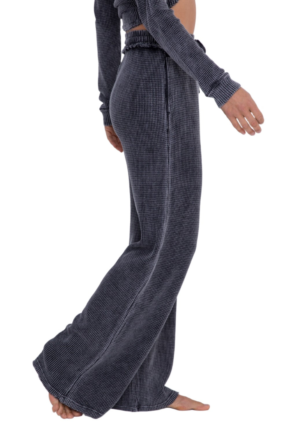 Mono B Distressed Mineral-Washed Pants KP11923 - Black - Side View