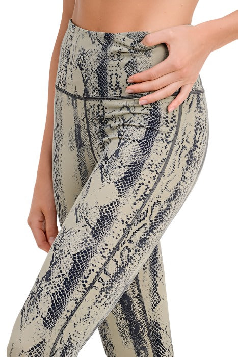 Mono B Python Print Legging APH2555B - Python - close view