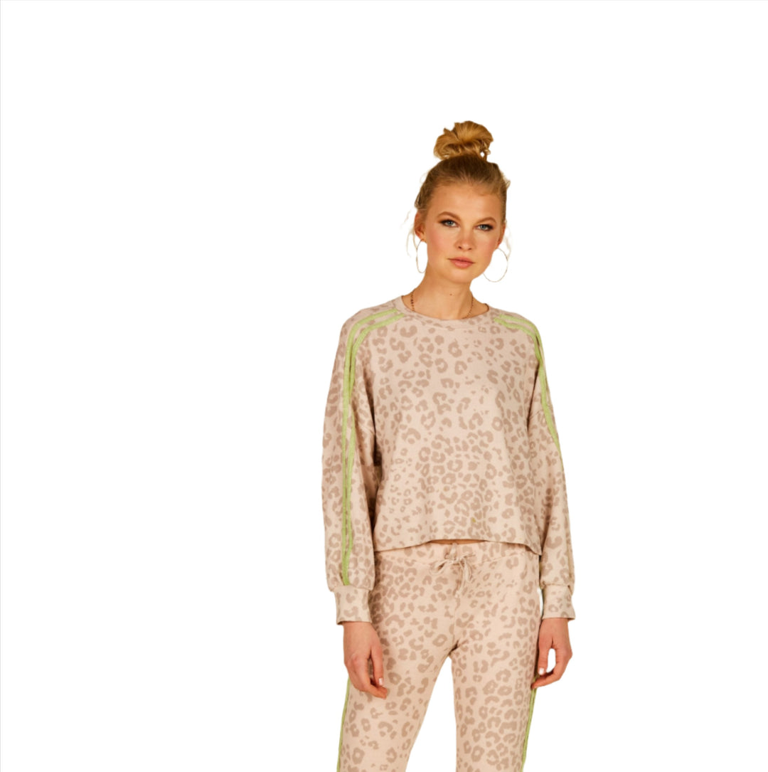 Vintage Havana Hacci Tan Leopard Crew Sweatshirt S10760 - front view