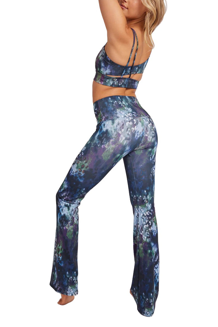 Onzie Studio Flare Pant 2284 - Midnight Quartz - Back View