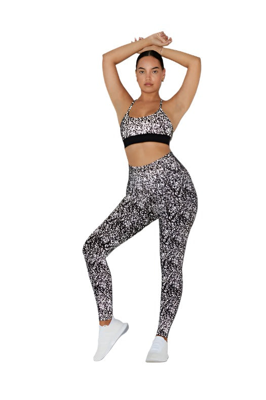 FINAL SALE! Noli Ultra Reflective Studio Legging - Silver - Front Full View